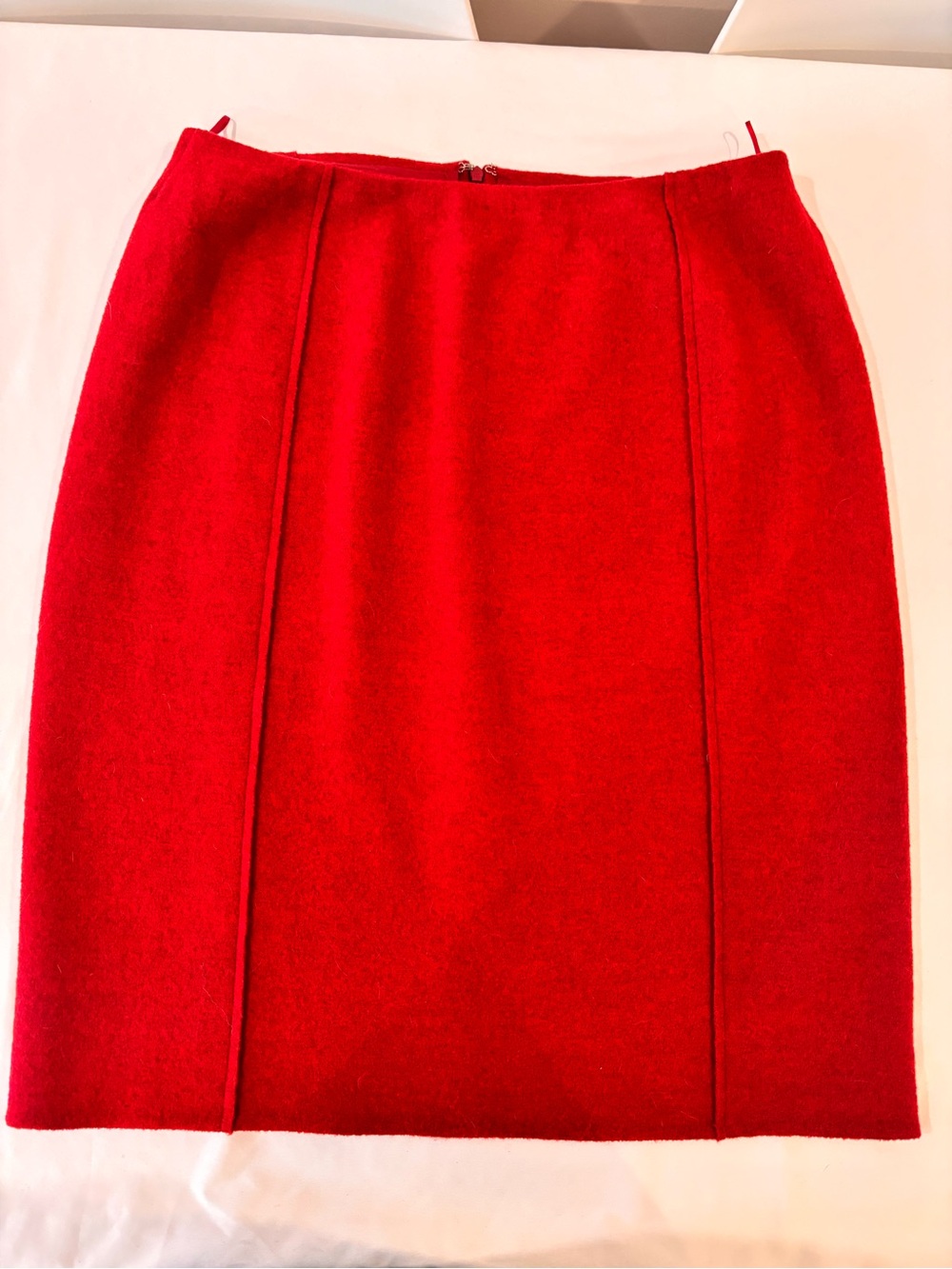 WEEKEND MaxMara Red 100% Virgin Wool Jersey Pencil Skirt - Size L